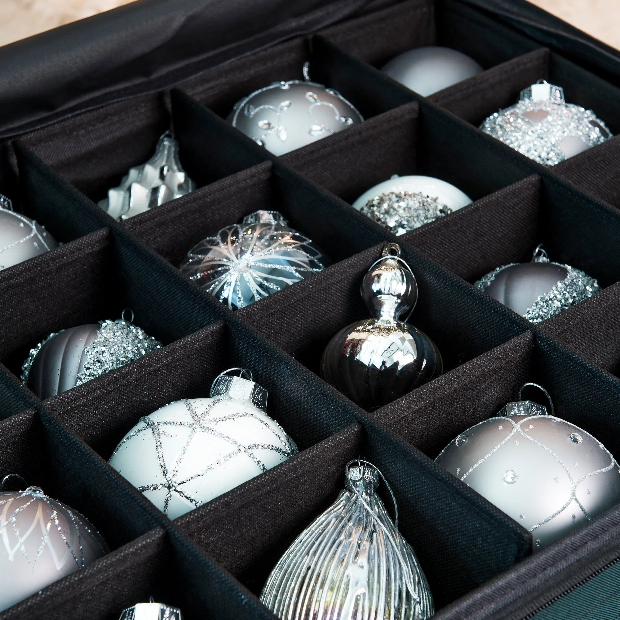 3 Tray Ornament Storage Bag [72 Ornaments]