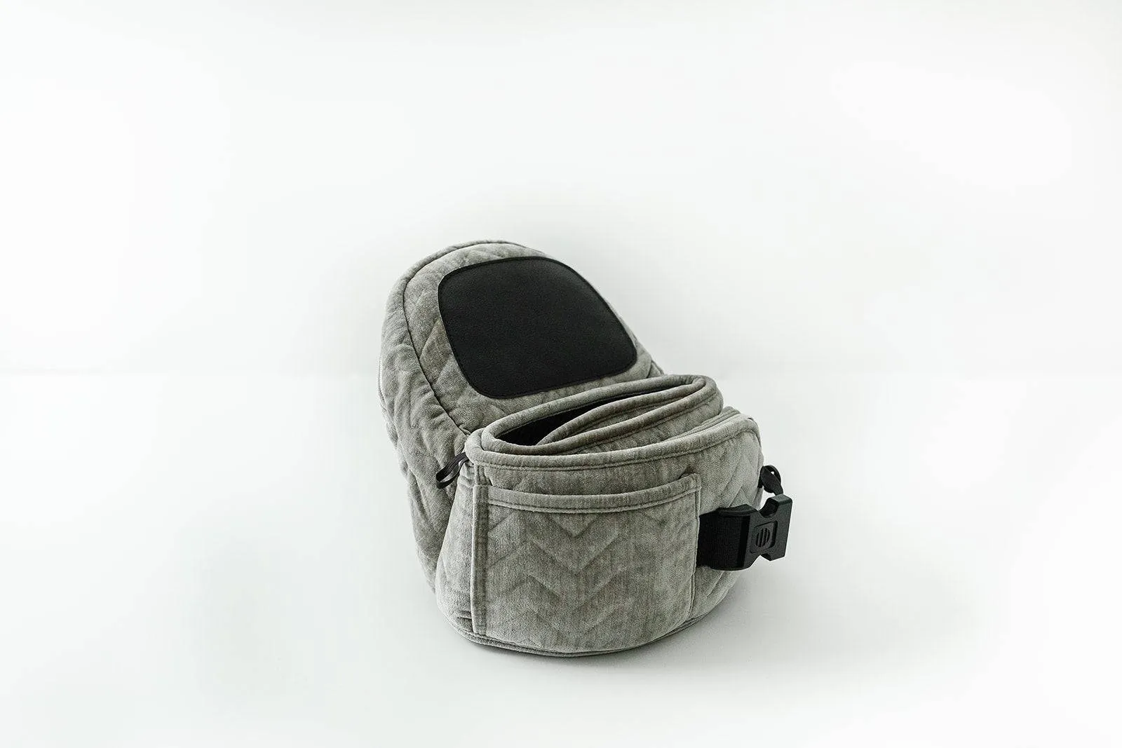 Baby Hip Carrier by Tushbaby