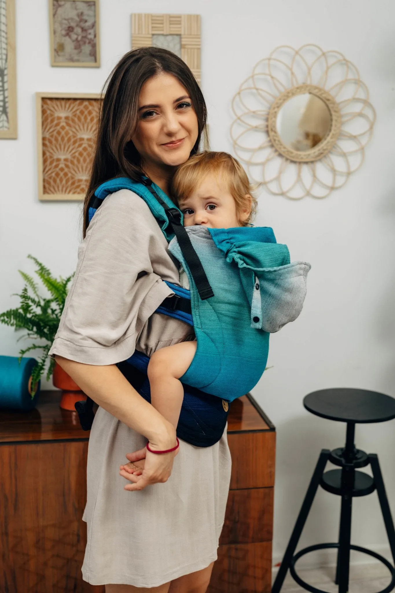 LennyLamb LennyGo Ergonomic Baby Carrier Baby Size Airglow