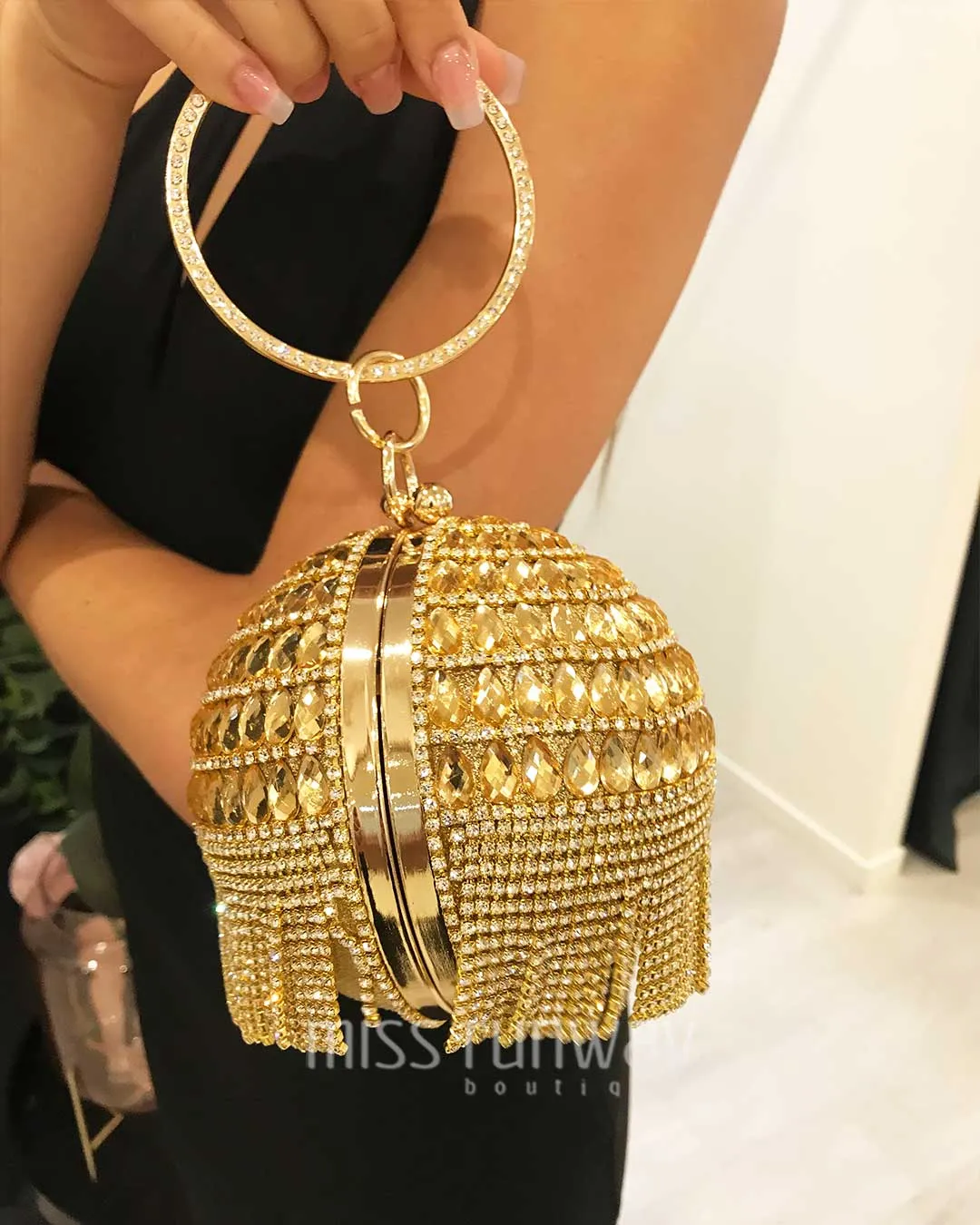 Skyla Circle Clutch Bag - Gold