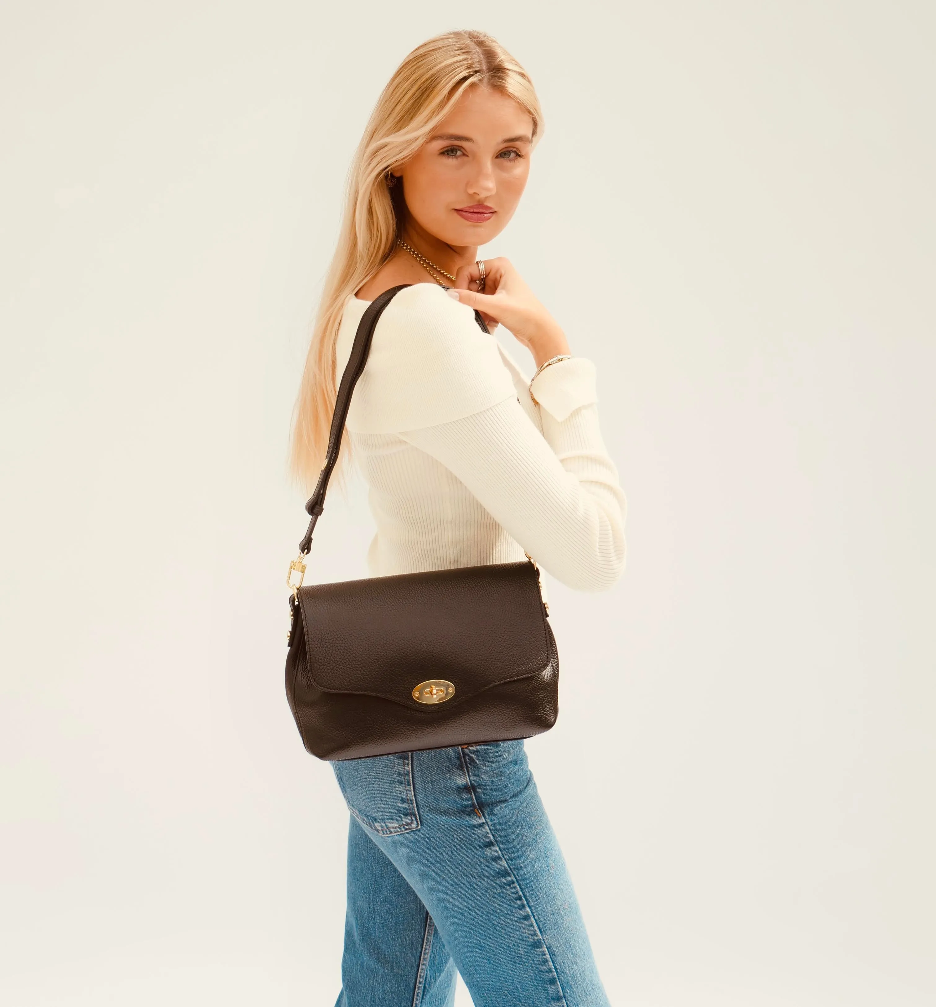 The Maddie Maxi Chocolate Leather Bag