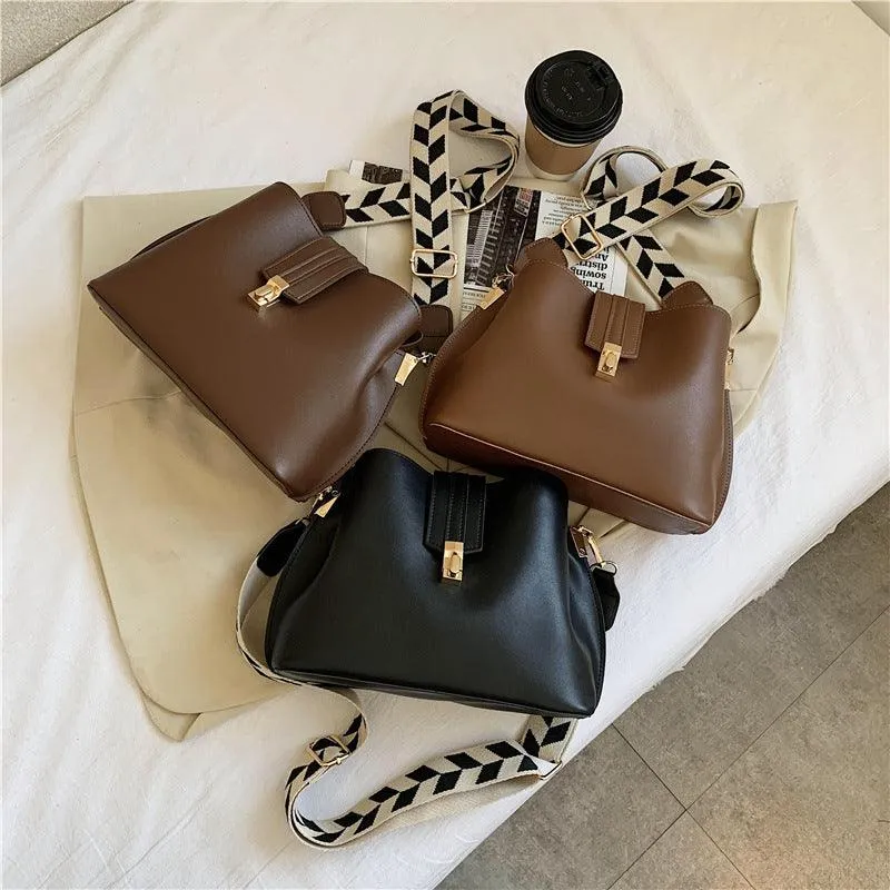 Wide Shoulder Strap Bucket Single Shoulder Bag